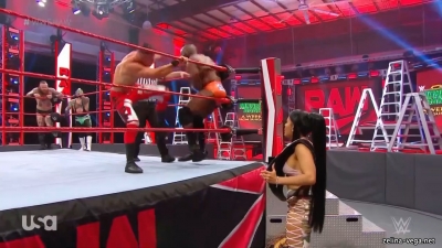 Click to view full size image
==============
zellinaraw20200427_Still514.jpg zellinaraw20200427_Still514.jpg