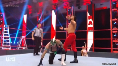 Click to view full size image
==============
zellinaraw20200427_Still560.jpg zellinaraw20200427_Still560.jpg