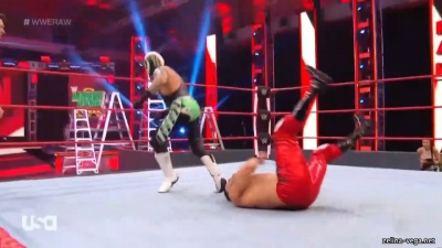 Click to view full size image
==============
zellinaraw20200427_Still730.jpg zellinaraw20200427_Still730.jpg