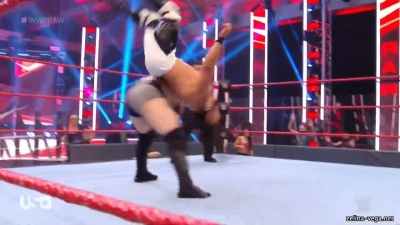 Click to view full size image
==============
zelinaraw20200727_Still249.jpg zelinaraw20200727_Still249.jpg