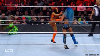 Click to view full size image
==============
thearaw20220328_00_07_29_00_Still533.jpg thearaw20220328_00_07_29_00_Still533.jpg