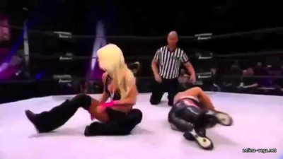 TheavsAngelinaLove_Still324.jpg