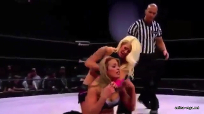 TheavsAngelinaLove_Still406.jpg